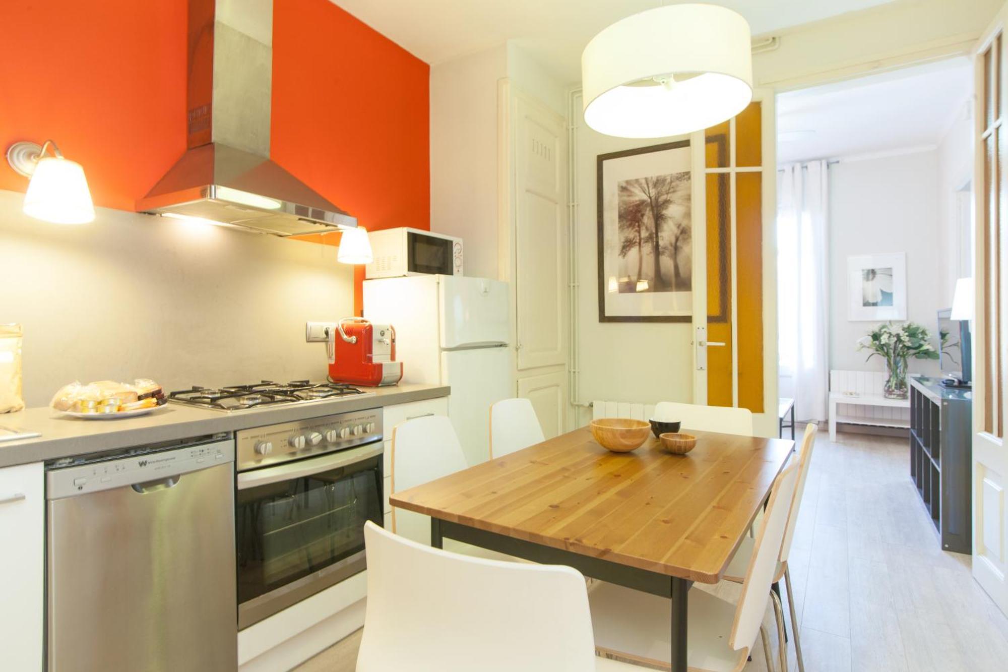 Lodging Apartments Sagrada Familia Barcelona Bagian luar foto